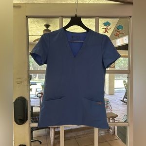 Figs Casma 3 Pocket Scrub Top XXS Ceili Blue